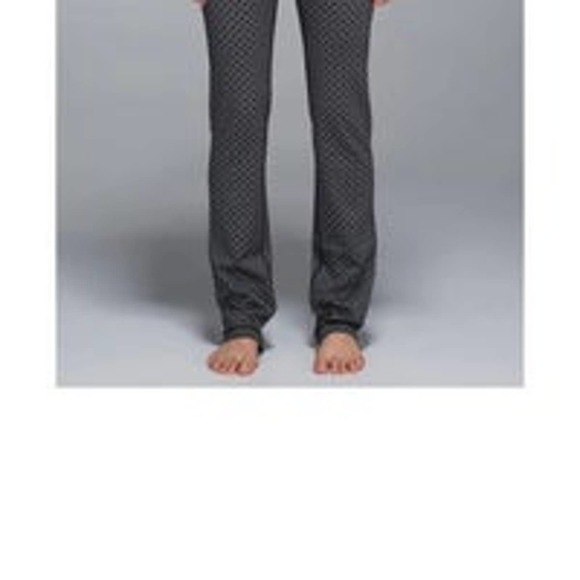 Lululemon Straight-Up Pant in Tri Geo Silver Spoon Black - Picture 5 of 6